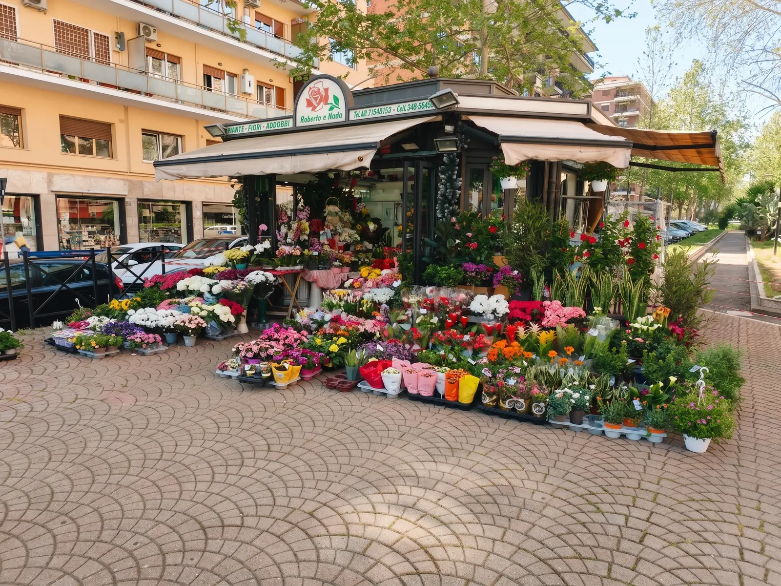 Chiosco storico Fiori e Piante Nada a Roma con esposizione di bouquet, fiori e piante
